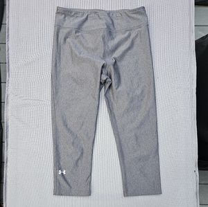 SOLD-Under Armour compression leggings